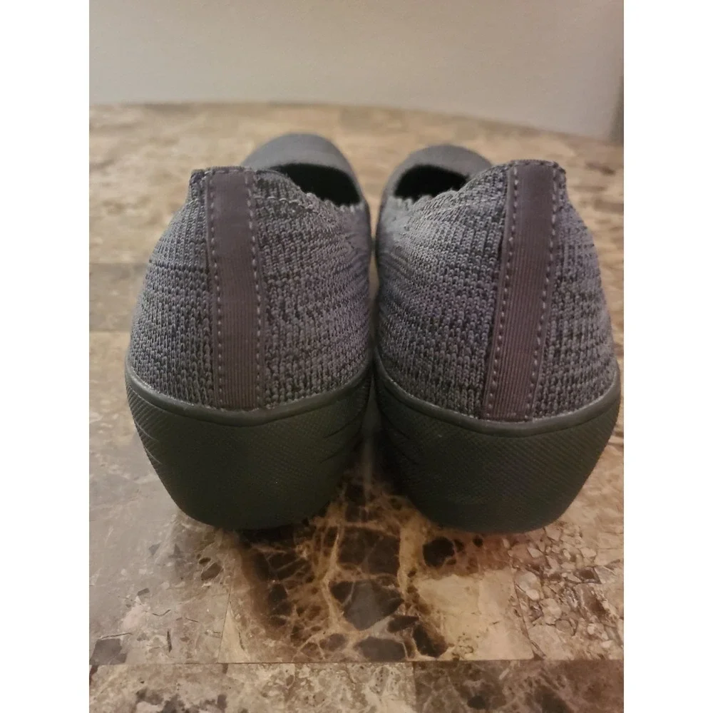 Skechers Air-Cooled Wedge sz 8 SlipOn loafer sneaker gray scalloped work comfort